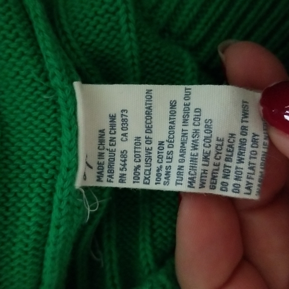 Women's Sweater - Picture 4 of 5